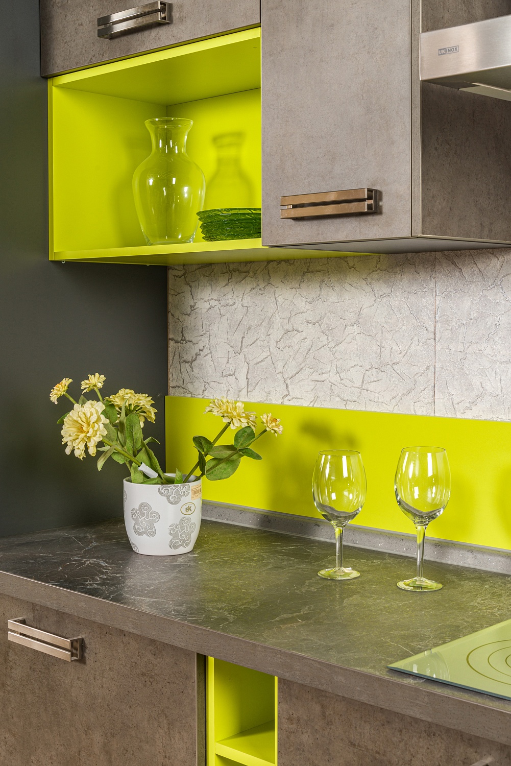 БЕТОН / ЗЕЛЁНЫЙ ЛАЙМ